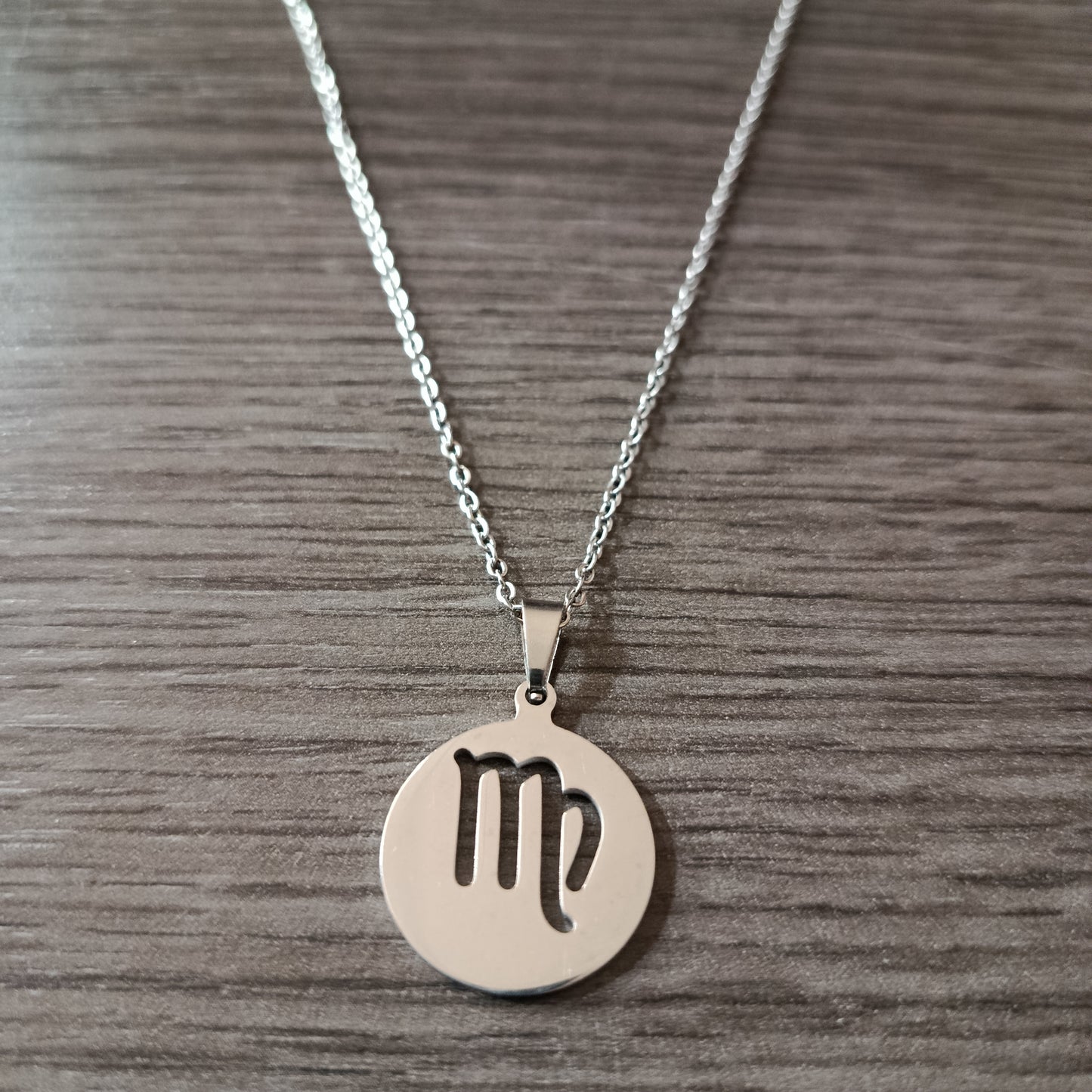 Collar acero medalla Virgo