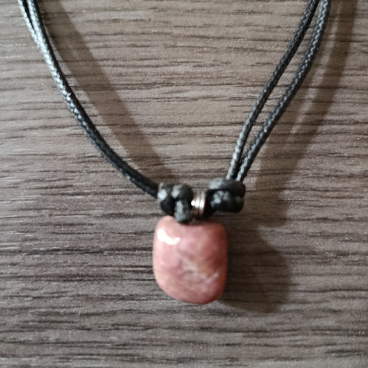 Collar piedra Rodonita