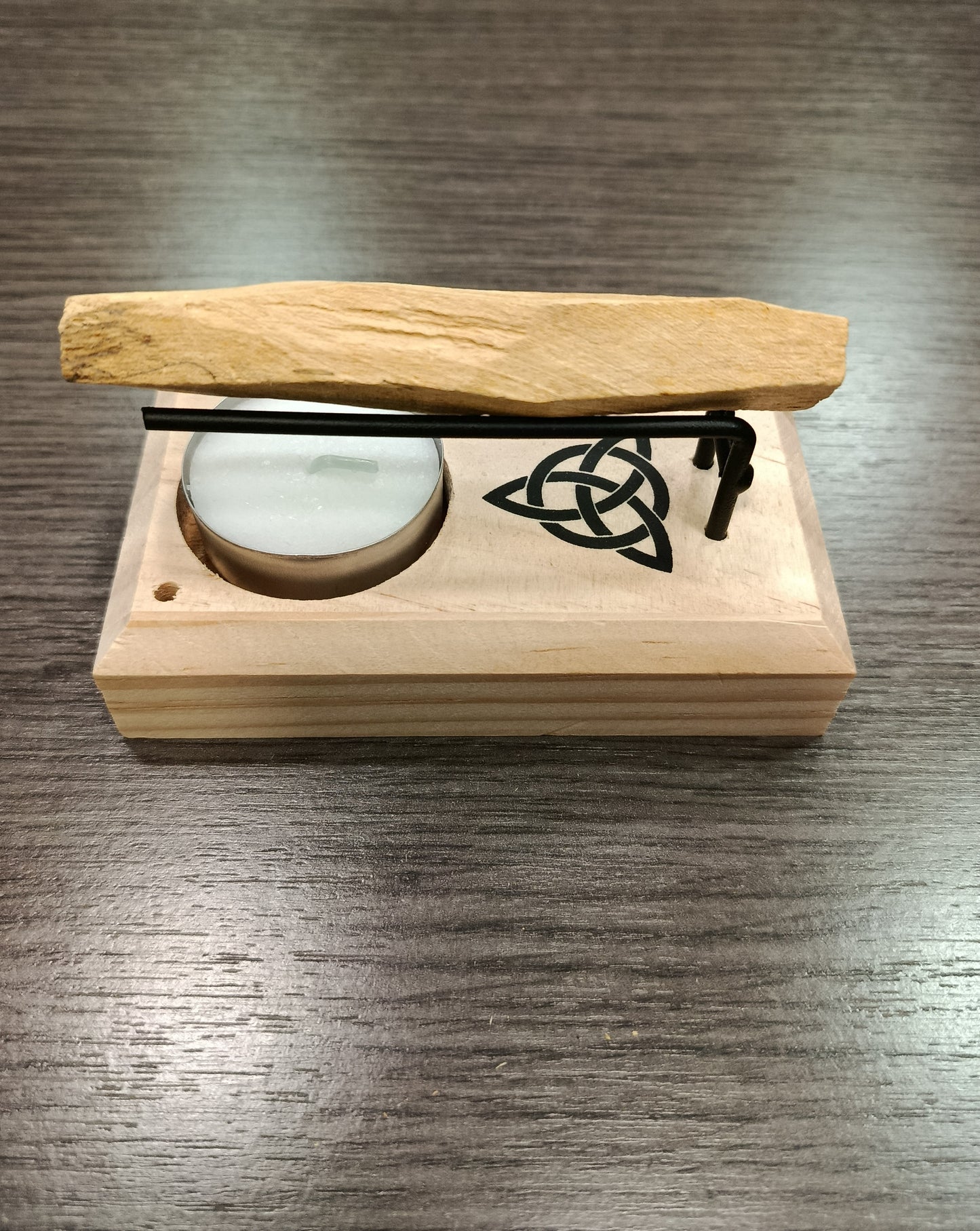 Quemador de madera Triqueta